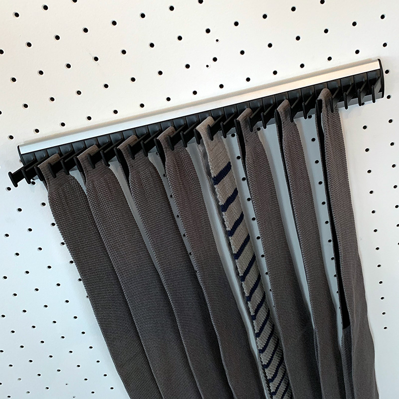 Krawattenhalter fix - 28 Haken  - schwarz-aluminium satiniert 4